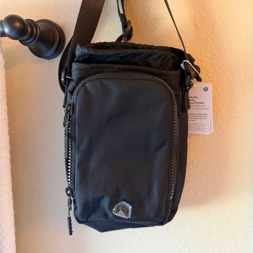 lululemon water bottle crossbody - Picture 2 of 3